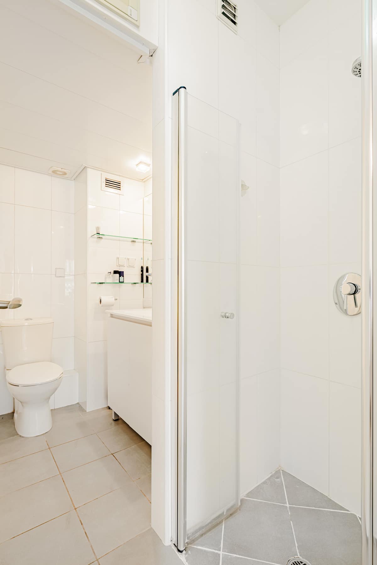 Harova Apartment Jaffa – safe room (mamad) inside the apartment